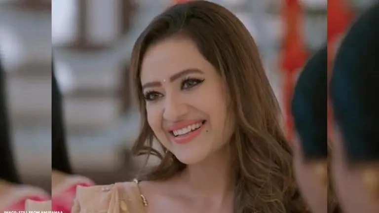 Anupamaa’s Madalsa aka Kavya kick-starts wedding preps, gives a peek into Vanya’s venue Anupamaa