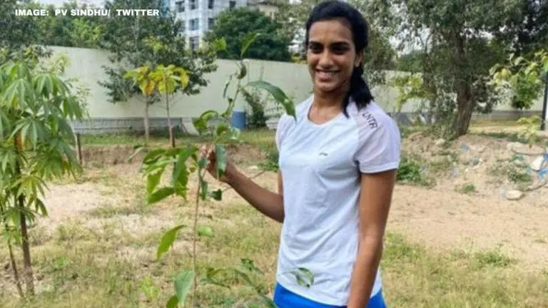 PV Sindhu salutes doctors and health workers for helping combat COVID-19 crisis in India PV Sindhu