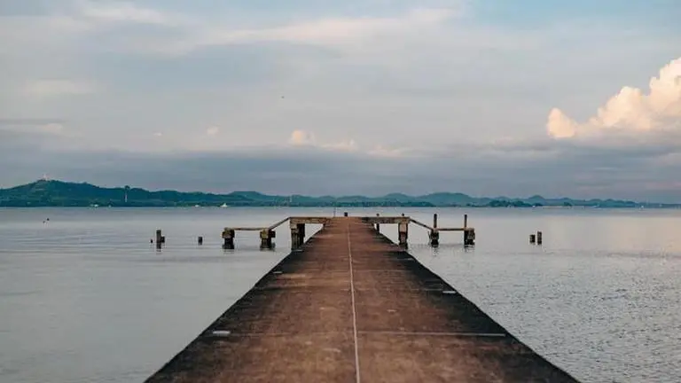 Thai hotel agrees to revoke defamation charges on US tourist who posted negative reviews ThaiThai hotel agrees to revoke defamation charges on US tourist for posting negative reviews