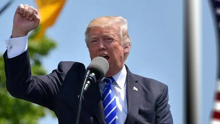 Trump on use of disinfectant, light against virus