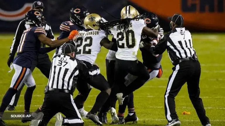 Javon Wims fight: Bears WR says CJ Gardner-Johnson 'spit' on him during Sunday's game Javon Wims fight