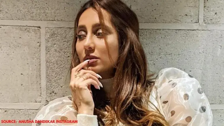 Anusha Dandekar talks about applying lipstick 'after a long time' amid quarantine Anusha Dandekar