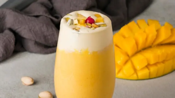 Mango lassi
