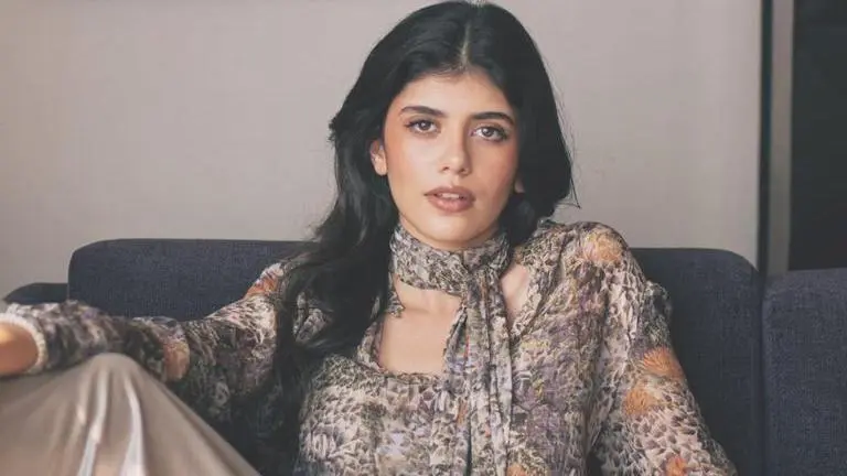 Sanjana Sanghi demands apology from American airlines, 'crew member was outrightly rude' DIL BECHARA, ULJHE HUE, Sanjana Sanghi, Sanjana Sanghi demands apology from American airlines, American airlines, American airlines crew members