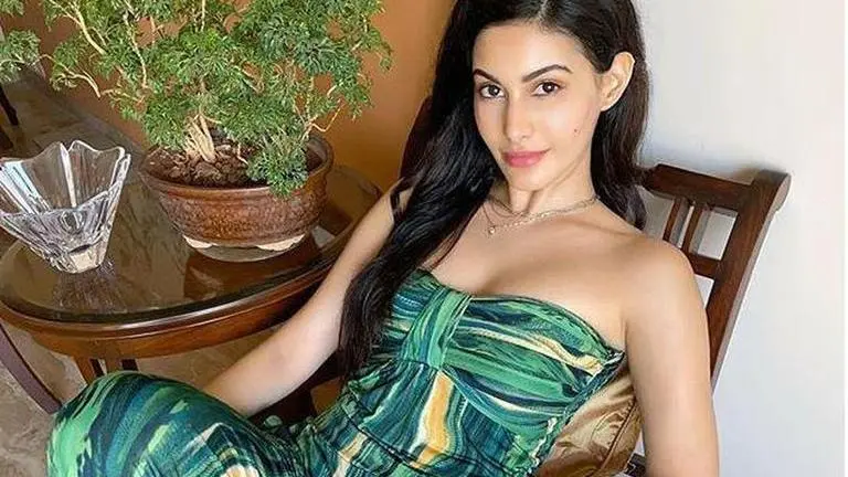 Amyra Dastur feels fans should channelise hate for star kids into promoting outsiders Amyra Dastur