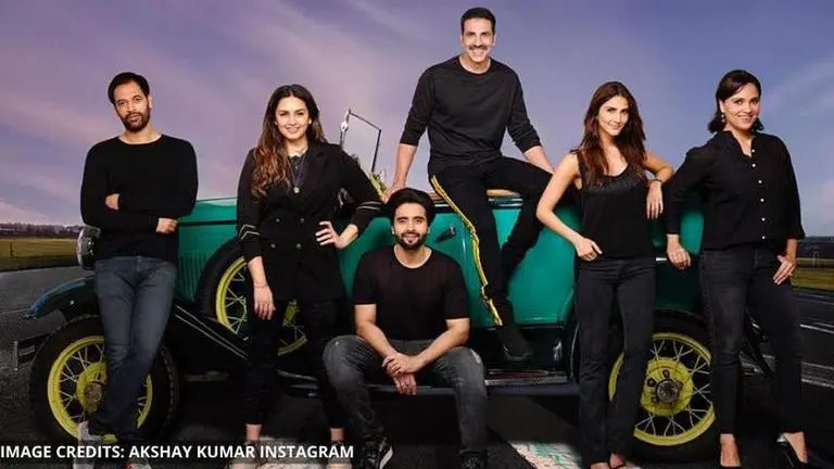 Akshay Kumar & 'Bell Bottom' cast to start shooting in UK soon? Read details here akshay kumar