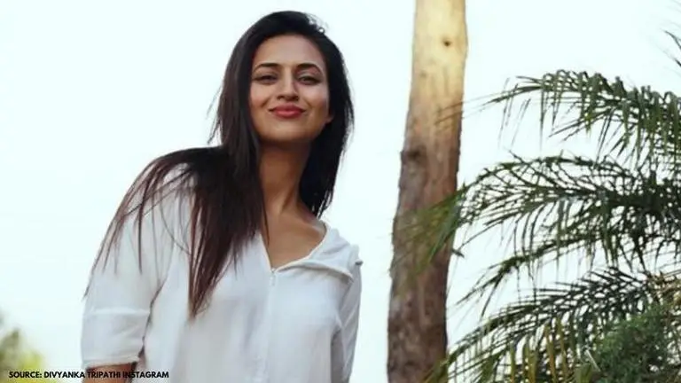 Divyanka Tripathi Dahiya hits back at troll who said she 'can't stay without makeup & AC' Divyanka Tripathi Dahiya