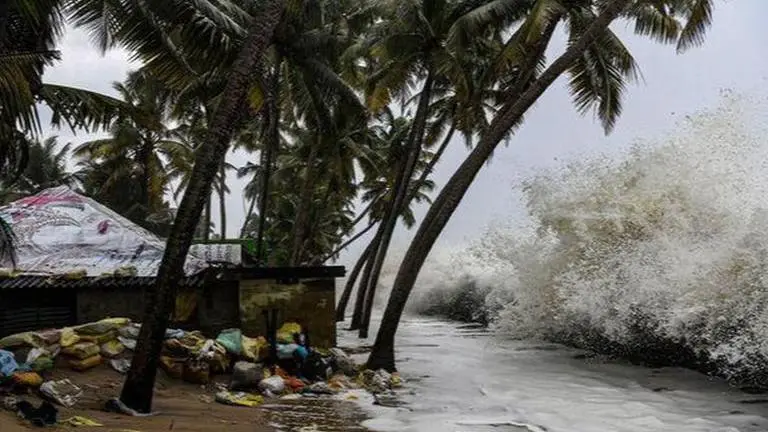 Cyclone Maha likely to bring heavy rain to south Gujarat from Nov 6 Cyclone Maha