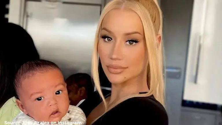 Iggy Azalea posts pics of son Onyx for the first time, says, "I'm raising my son alone" Iggy Azalea
