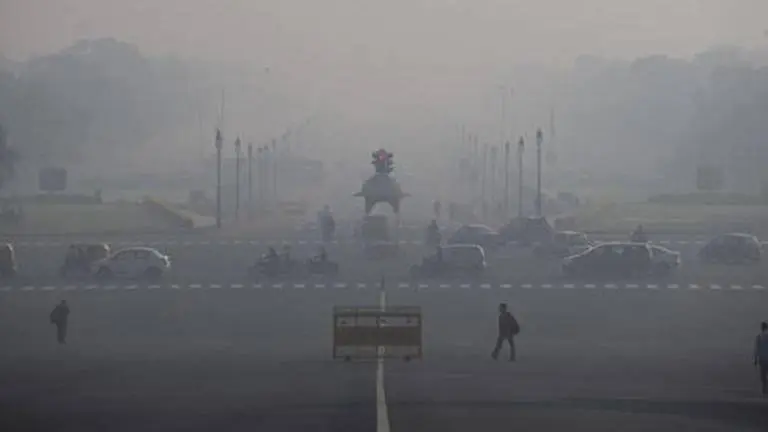 Delhi's air quality hits 'very poor' level, first time this season