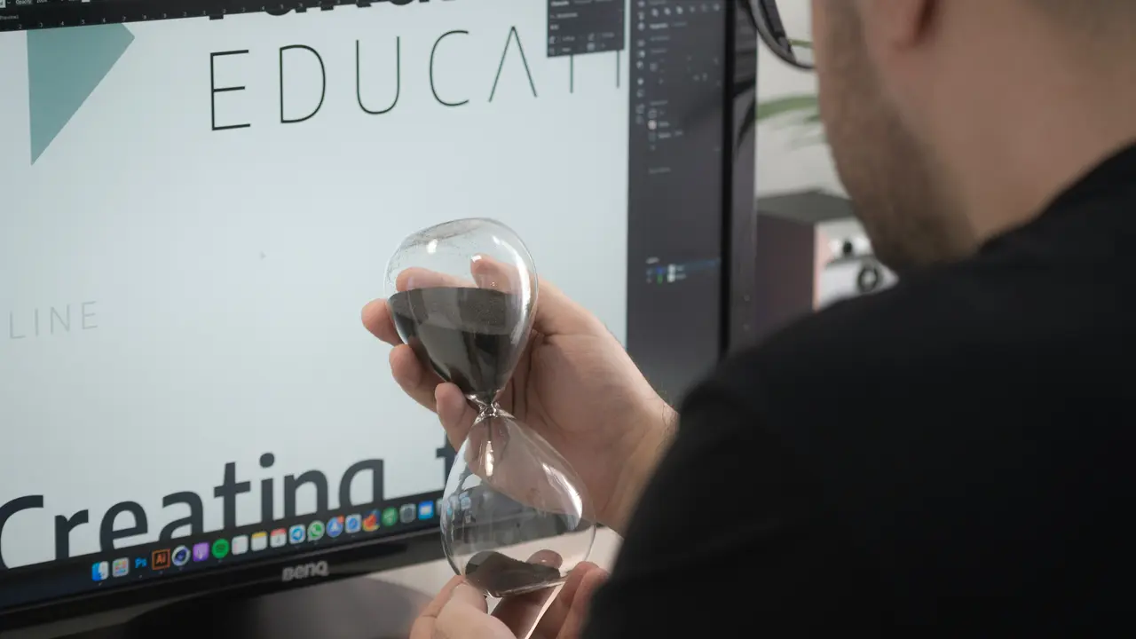 What Is Popcorn Brain? Causes, Symptoms, Remedies, And More