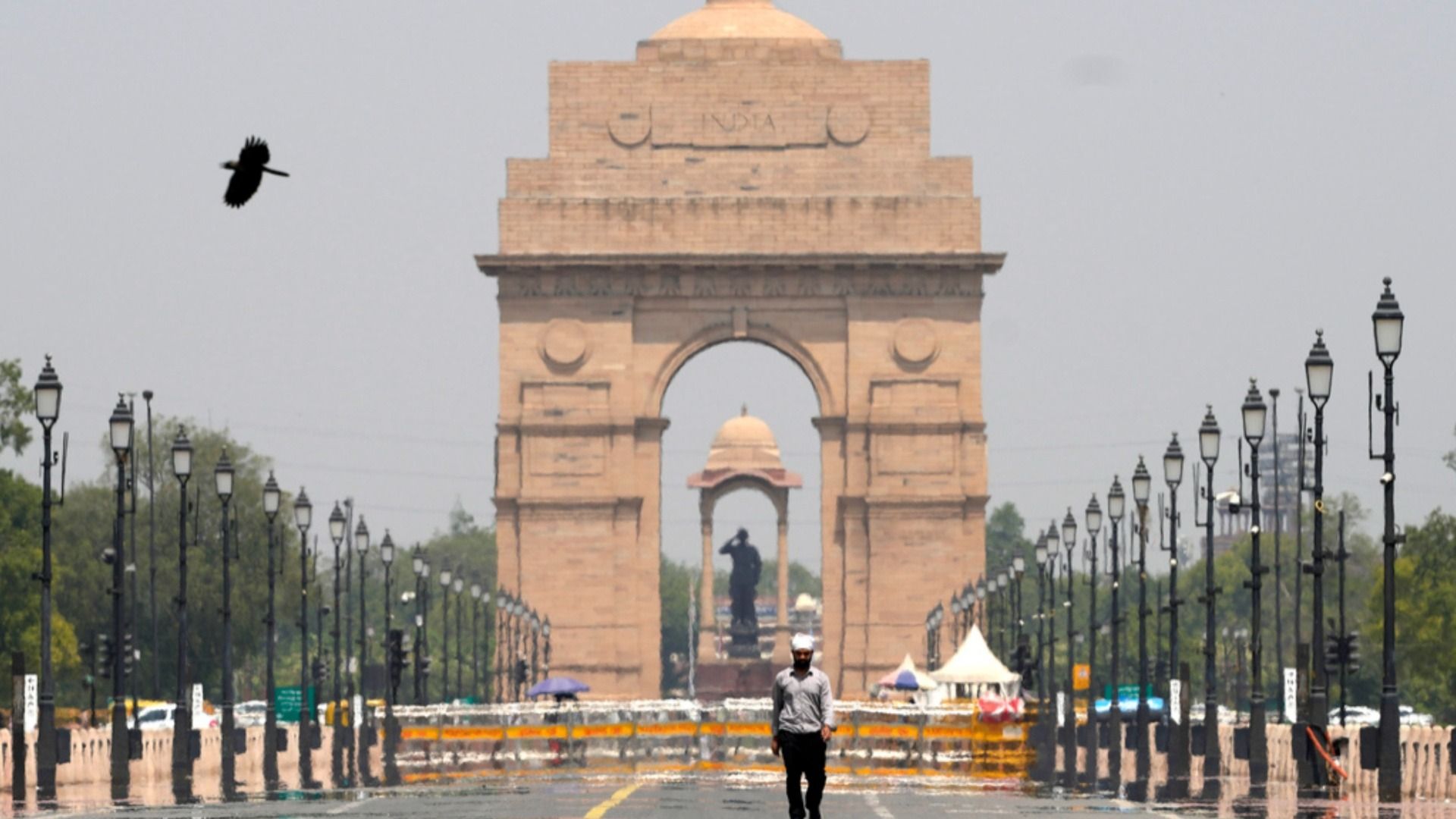 Delhi Reels Under Brutal Heatwave, 'Red' Alert Issued as Temperatures ...