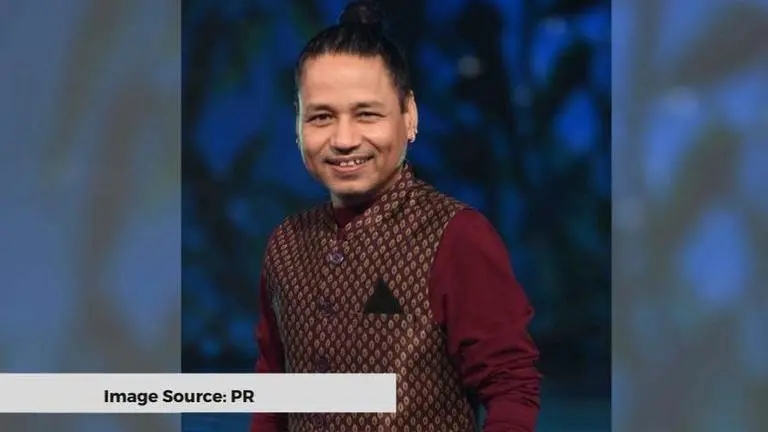 Kailash Kher fights a push-up battle with Shadab Sabri on 'Indian Pro Music League' Kailash Kher