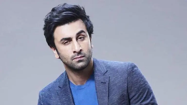 Ranbir Kapoor resumes work with safety measures amid COVID-19, see pictures from set Ranbir Kapoor resumes work amid pandemic, shares a glimpse while flaunting the new normal