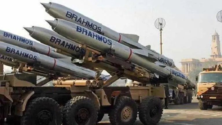 India to sign $375 million deal to export BrahMos cruise missiles to Philippines today India