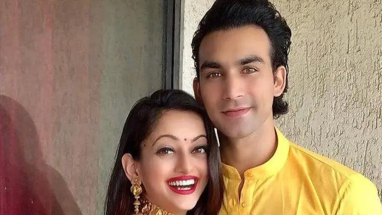 Marathi actor Manasi Naik shares first wedding pics after tying knot with Pardeep Kharera