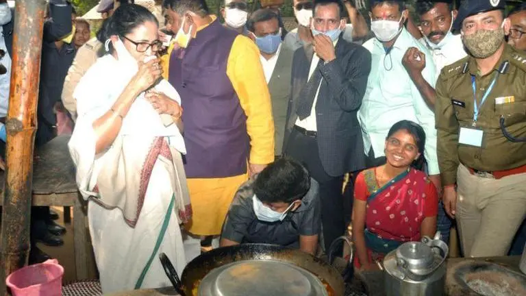 TMC celebrates foundation day, Mamata vows to continue her fight for people