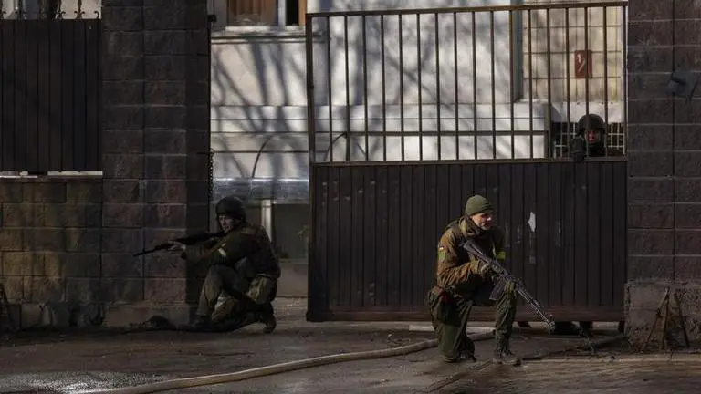 Ukraine commander at Mariupol steel plant asks world leaders to 'come & save us' amid war Ukraine