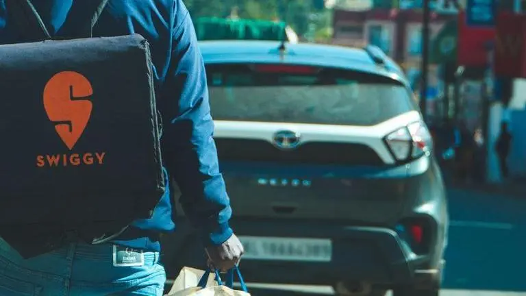Swiggy ventures into retail segment, acquires distribution company LYNK Swiggy