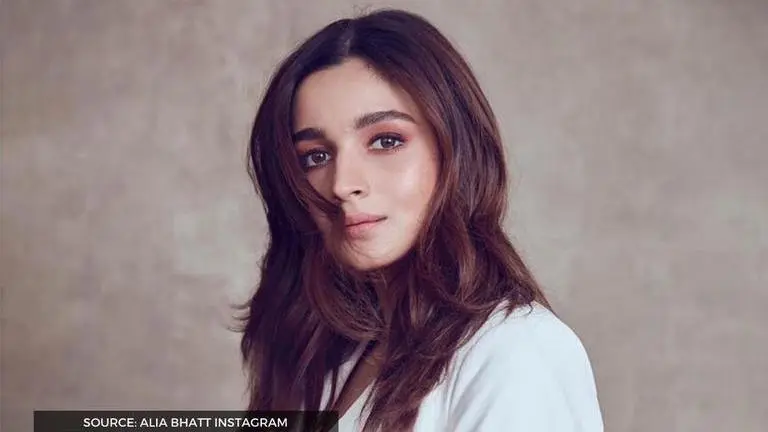 Alia Bhatt's fans are disappointed with makers of 'RRR' | Here's why Alia Bhatt