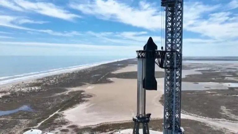 SpaceX showcases its Starship standing tall in Boca Chica in thrilling drone video SpaceX