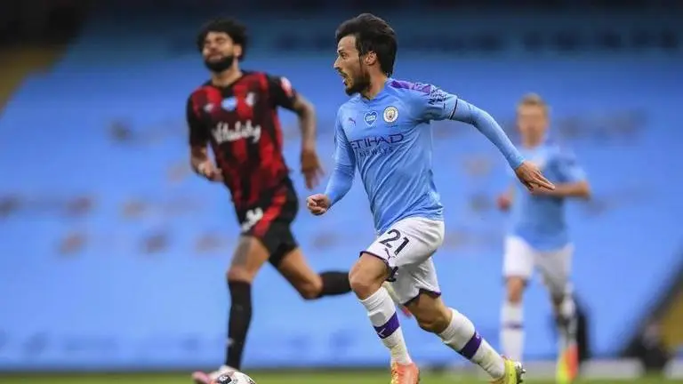 David Silva sustains ACL tear during preseason practice; midfielder may assess retirement David Silva