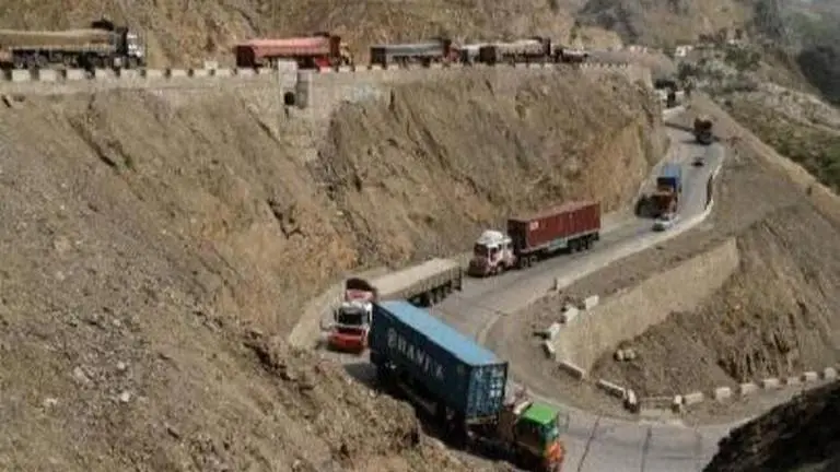 UN re-routes100 tonnes of humanitarian aid for Afghanistan via Uzbekistan borders: Report Afghanistan