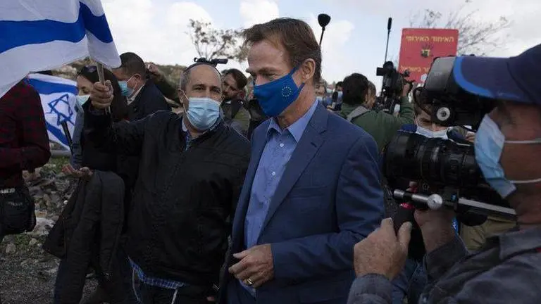 EU envoys shouted down at planned settlement site EU envoys shouted down at planned settlement site