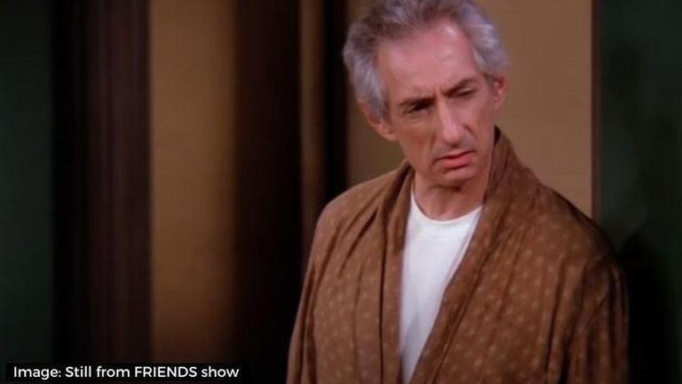 FRIENDS: How old is Mr. Heckles? Know details of this actor & his time ...