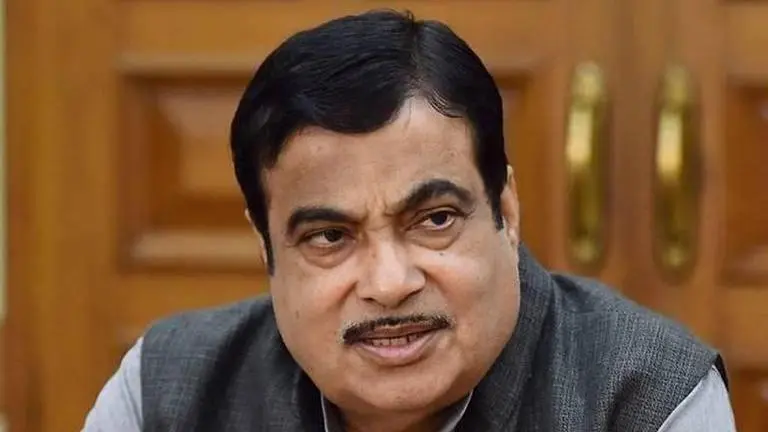 Nitin Gadkari inaugurates 10 major road projects