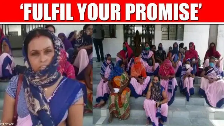 Bihar ASHA workers protest, ask Chief Minister Nitish Kumar to fulfil promises Bihar ASHA workers protest, ask CM Nitish Kumar to fulfil promises
