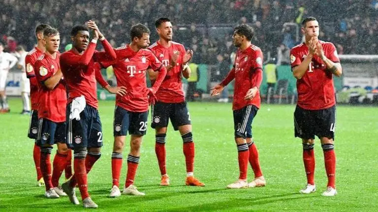 Bayern and Dortmund cancel training due to virus Bayern