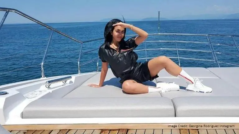 Cristiano Ronaldo's girlfriend boasts of apparel worth £2,565 as she relaxes on his yacht cristiano ronaldo girlfriend