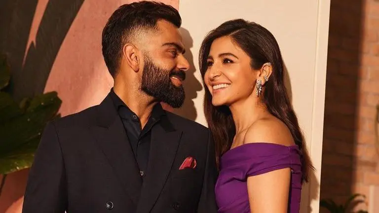 Virat Kohli is eager to pose with Anushka Sharma in unmissable video anushka sharma