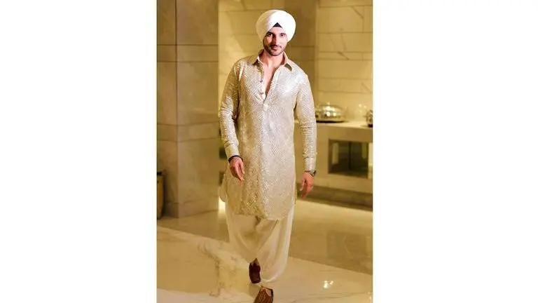 Vikram Mehra shines bright in the glamour sphere as he models for multiple big brands Vikram Mehra