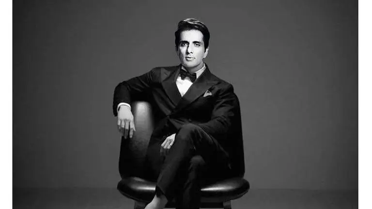 Sonu Sood helps badminton player stuck in Indonesia for six months; brings him back home Sonu Sood helps a badminton player by bringing him from Indonesia after six months