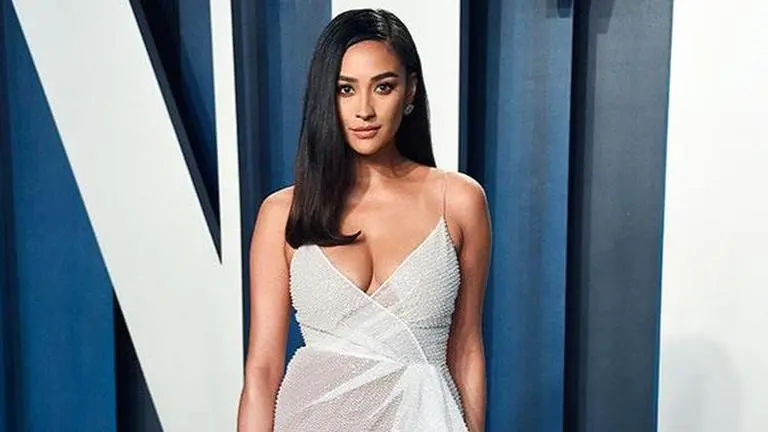 'Pretty Little Liars' star Shay Mitchell announces she's pregnant with second child Shay Mitchell