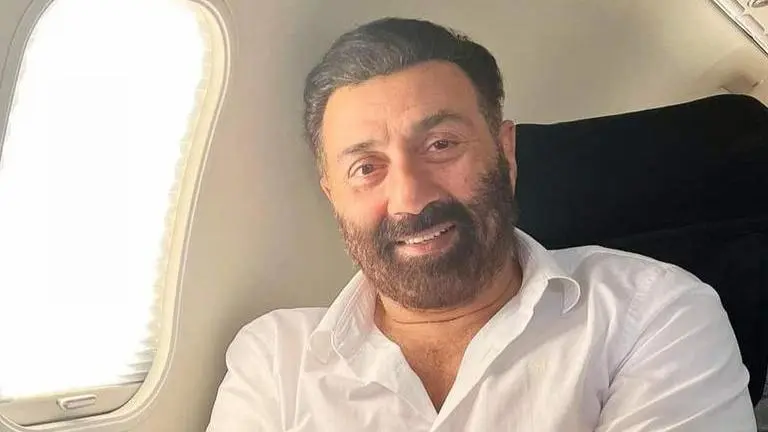 ‘Mein kuch bolunga to…’: Sunny Deol finally responds to Bank of Baroda’s auction notice Sunny Deol