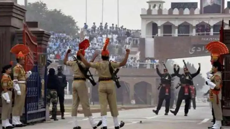 BSF suspends public entry to Attari-Wagah border beating retreat ceremony amid COVID woes BSF