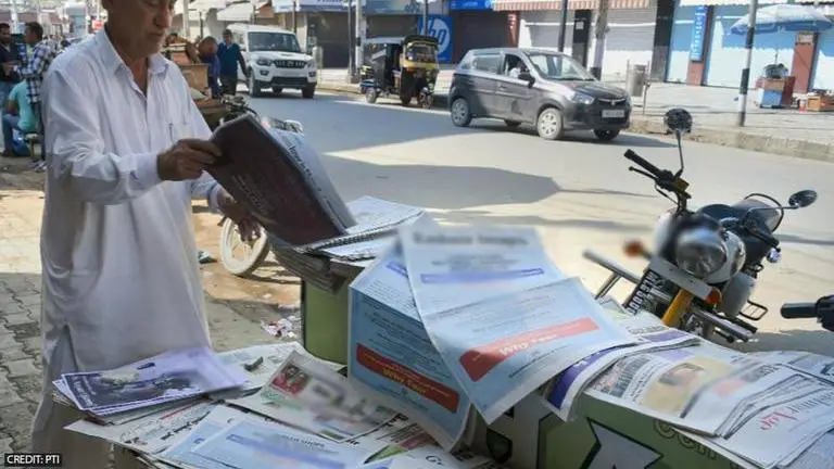 BIG: Printing and distribution of newspapers to recommence in Maharashtra from April 1 COVID-19