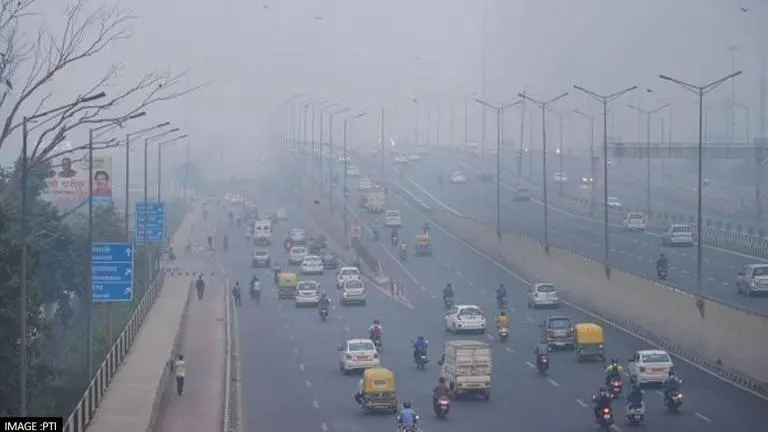 Delhi's AQI dips to 'very poor' category due to stubble burning, says SAFAR Delhi