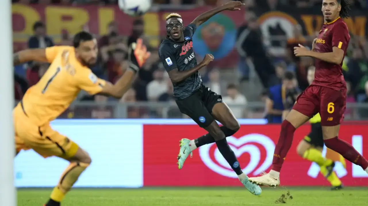 Napoli lock horns with Roma in Serie A