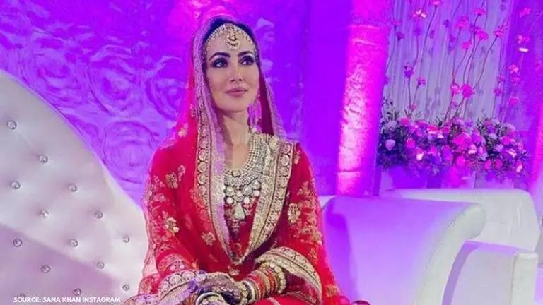 Sana Khan shares an adorable video with husband holidaying in Kashmir sana khan