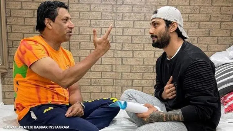 'India Lockdown': Prateik Babbar shares candid pictures with 'maestro' Madhur Bhandarkar Prateik Babbar