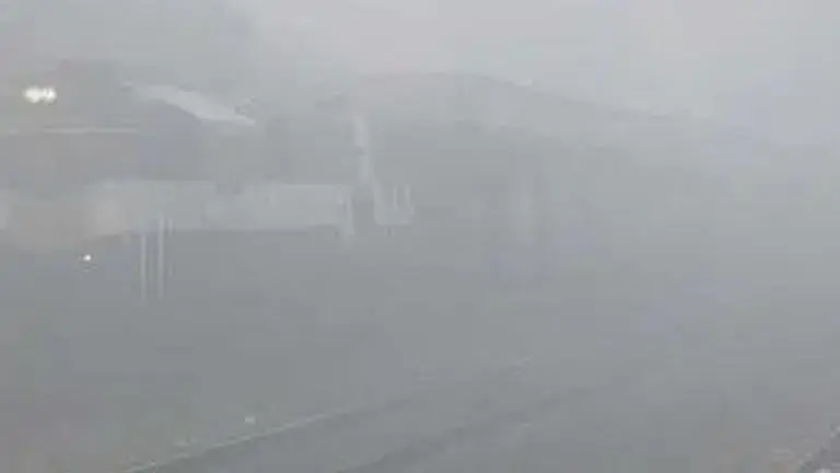 Shallow to moderate fog at isolated places in UP