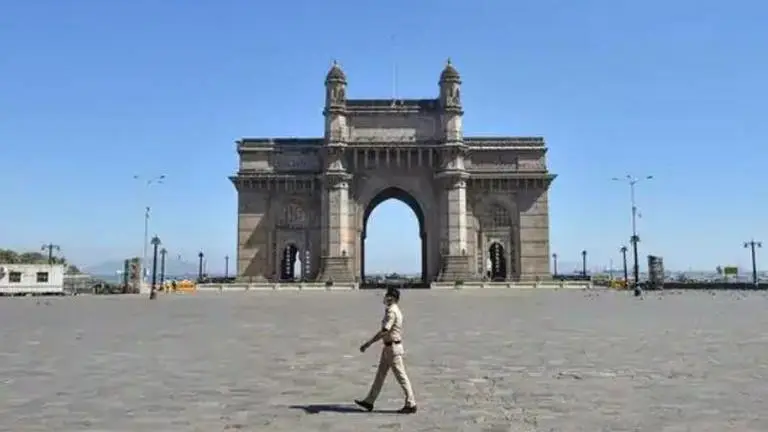 Union demands removal of restrictions on cabs, autos in Mumbai Union demands removal of restrictions on cabs, autos in Mumbai