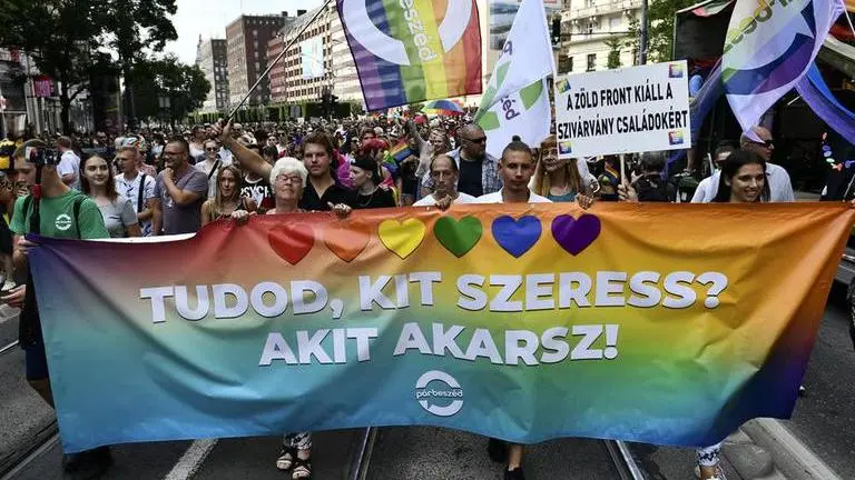 Thousands march in Hungary Pride parade to oppose LGBT law parade,LGBT