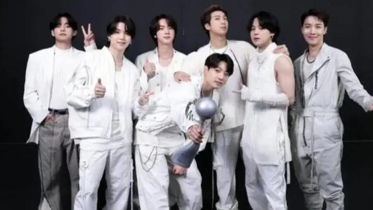 BTS fans won’t be allowed to ‘clap or shout’ at upcoming concerts due to COVID protocols BTS permission to dance concert