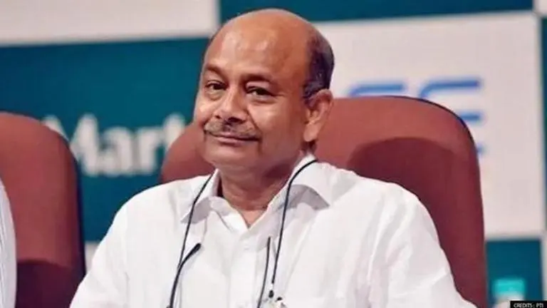 DMart owner Radhakishan Damani buys Rs 1,000 crore bungalow in Mumbai’s Malabar Hill DMart