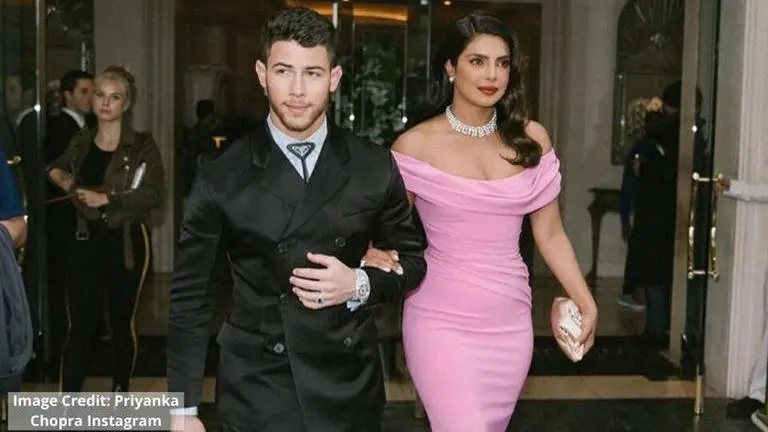 Priyanka Chopra and Nick Jonas give paparazzi cheeky smiles as they call out to 'Nick sir' priyanka chopra